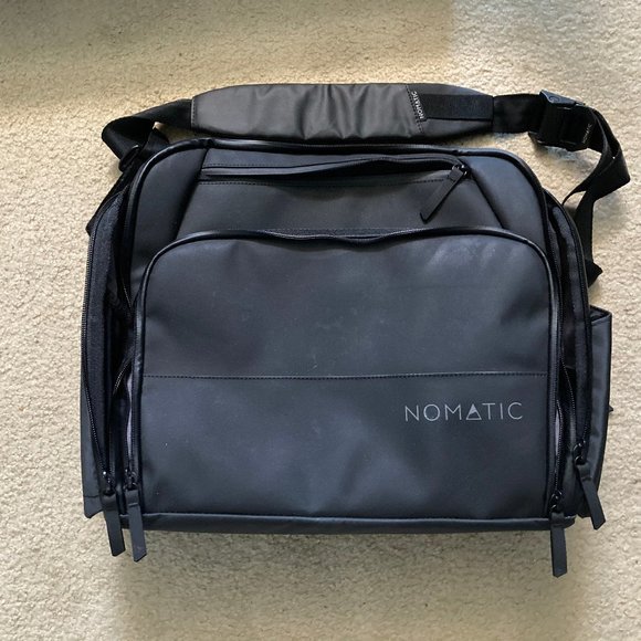nomatic messenger